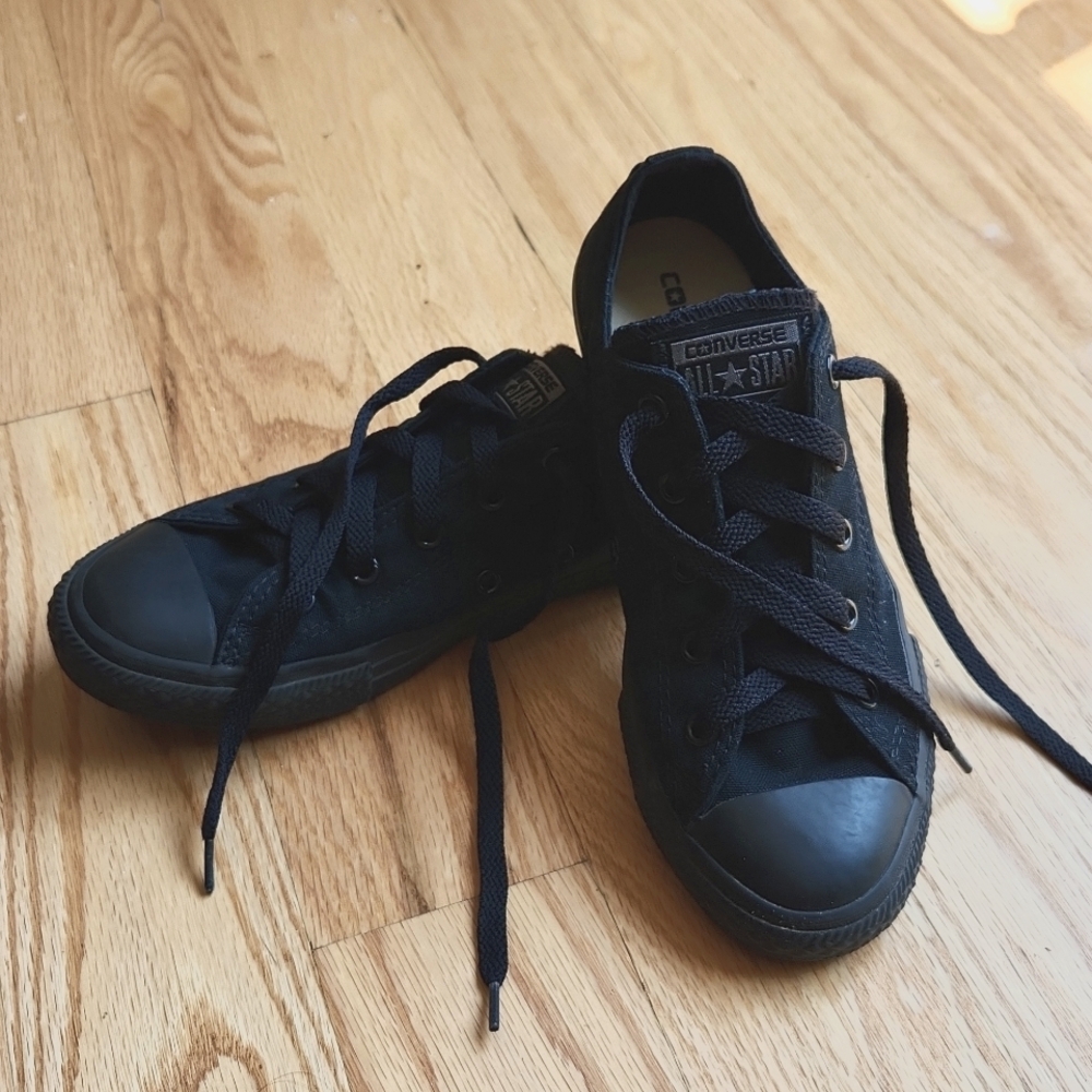 Black Converse Size 3 Kids